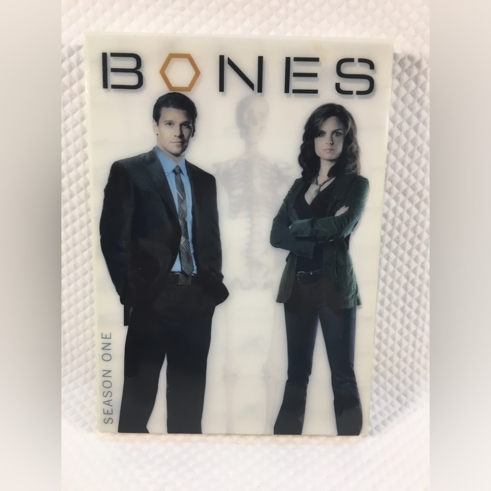 BONES -The Complete First Season 2005 DVD 4 Disc Set ft Emily Deschanel Classic